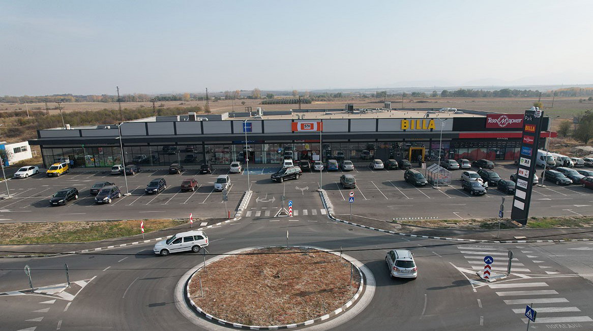 Retail Park Parvomay is Covered with IKO Polymer Membranes